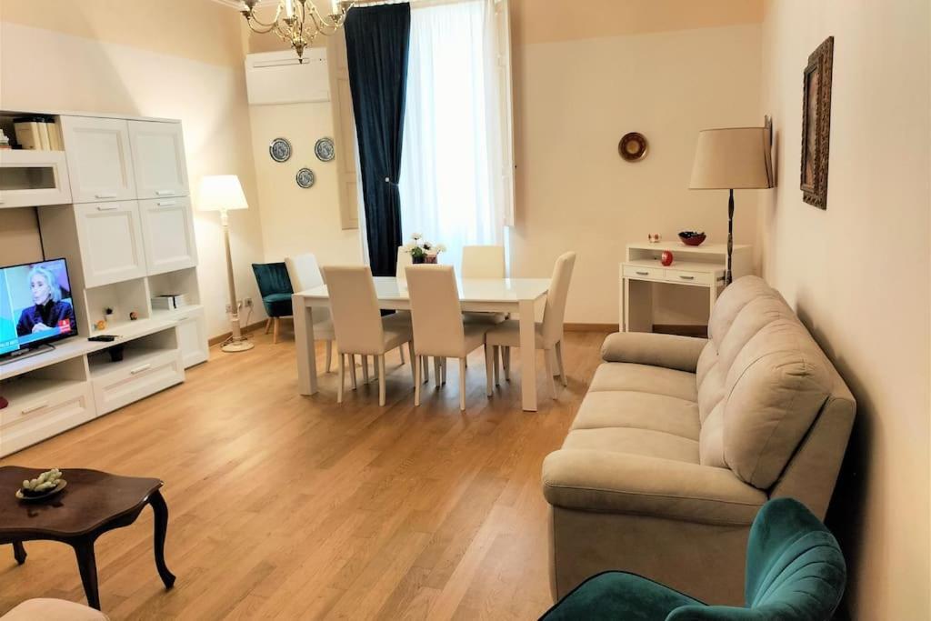 Apartment Ghibellina Elegant With 4 Bedrooms *