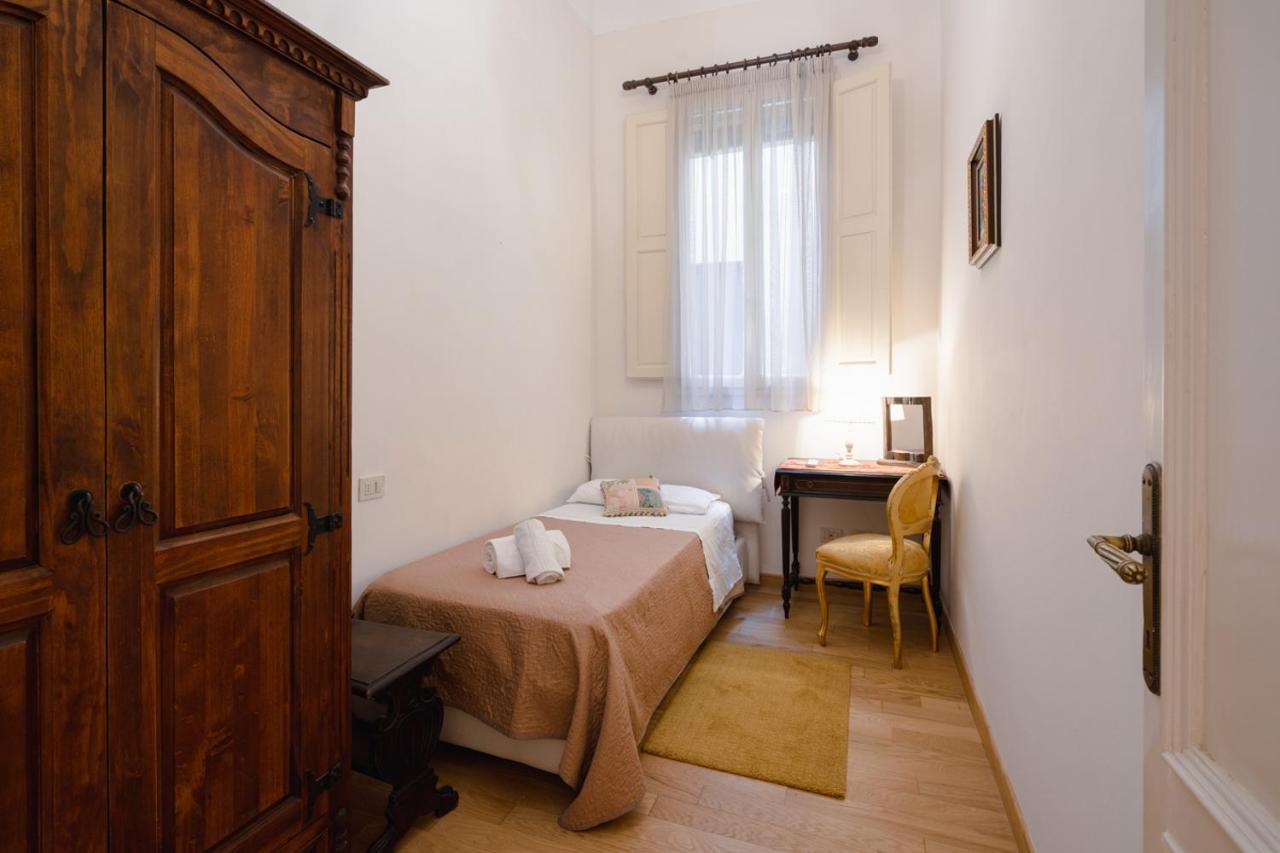 Ghibellina Elegant With 4 Bedrooms Apartment *